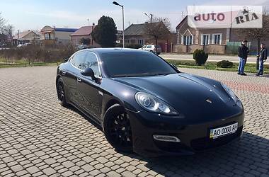 Хэтчбек Porsche Panamera 2010 в Ужгороде