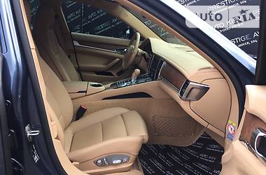 Седан Porsche Panamera 2013 в Киеве