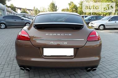 Хэтчбек Porsche Panamera 2011 в Днепре