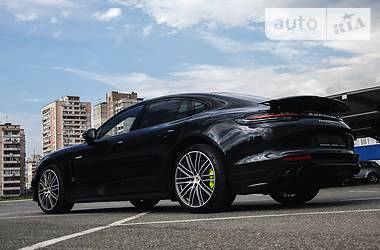  Porsche Panamera 2017 в 
