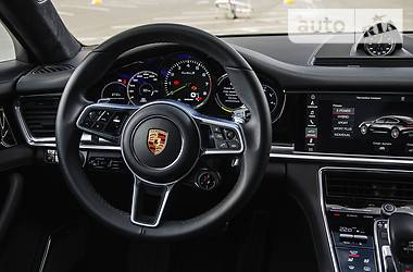  Porsche Panamera 2017 в 