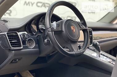 Хетчбек Porsche Panamera 2013 в 