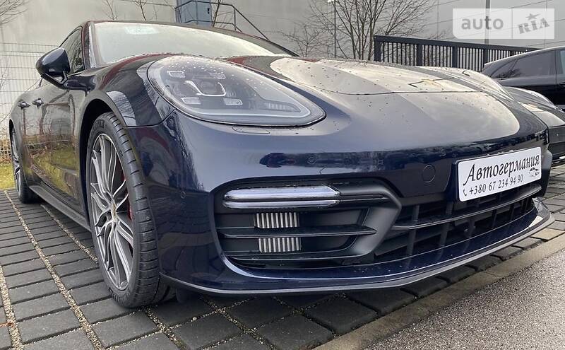 Купе Porsche Panamera 2019 в 