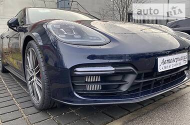 Купе Porsche Panamera 2019 в 