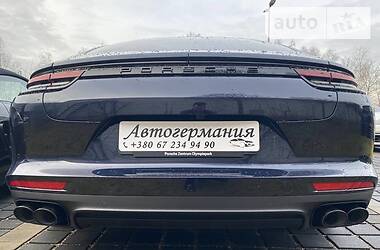 Купе Porsche Panamera 2019 в 
