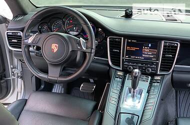 Хэтчбек Porsche Panamera 2012 в Киеве