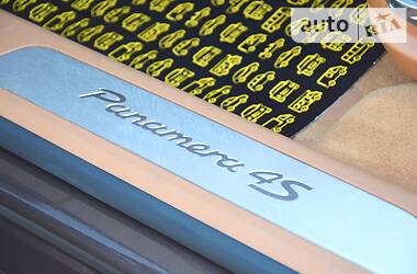Хетчбек Porsche Panamera 2013 в 