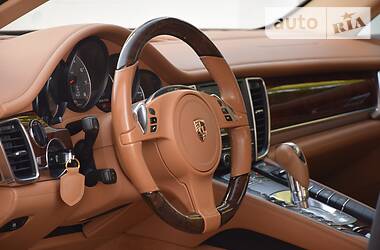 Хетчбек Porsche Panamera 2013 в 