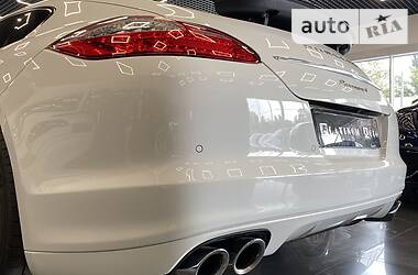 Седан Porsche Panamera 2010 в Одессе