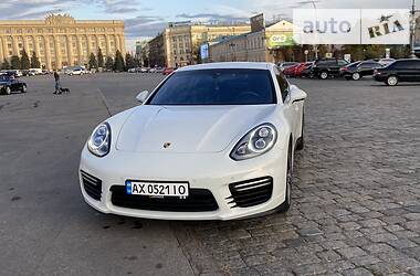 Лифтбек Porsche Panamera 2013 в Харькове