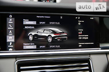Ліфтбек Porsche Panamera 2016 в 