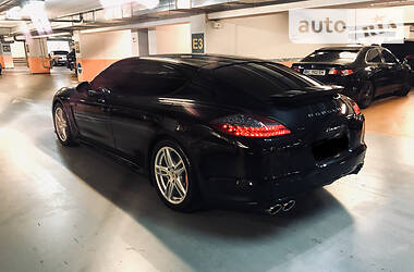 Лифтбек Porsche Panamera 2012 в Днепре