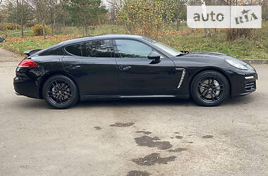 Универсал Porsche Panamera 2013 в Ровно