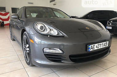 Хэтчбек Porsche Panamera 2012 в Одессе