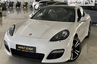 Лифтбек Porsche Panamera 2011 в Киеве