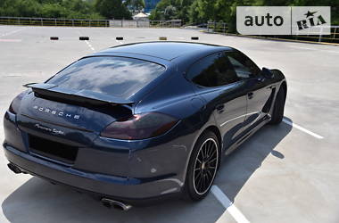 Седан Porsche Panamera 2012 в Одессе