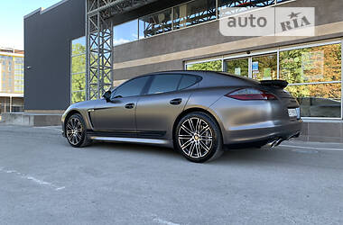 Хетчбек Porsche Panamera 2011 в Тернополі