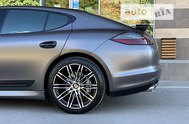 Хетчбек Porsche Panamera 2011 в Тернополі