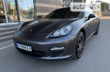 Хетчбек Porsche Panamera 2011 в Тернополі