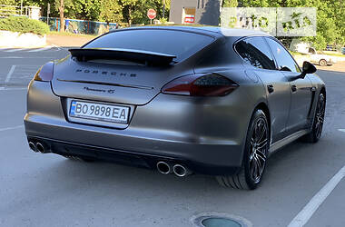 Хетчбек Porsche Panamera 2011 в Тернополі