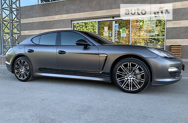 Хетчбек Porsche Panamera 2011 в Тернополі