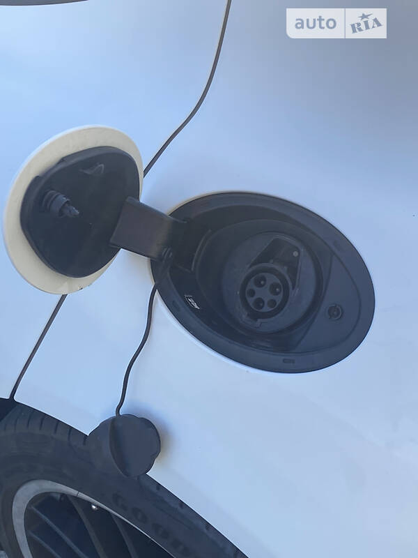 Седан Porsche Panamera 2014 в Киеве фото 21 Седан Porsche Panamera 2014 в Киеве