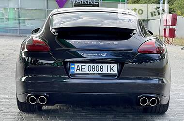 Хетчбек Porsche Panamera 2012 в Дніпрі