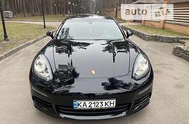 Внедорожник / Кроссовер Porsche Panamera 2013 в Киеве