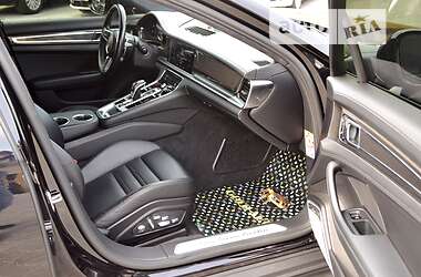 Фастбэк Porsche Panamera 2017 в 