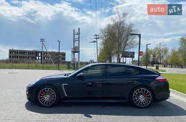 Седан Porsche Panamera 2010 в Дніпрі