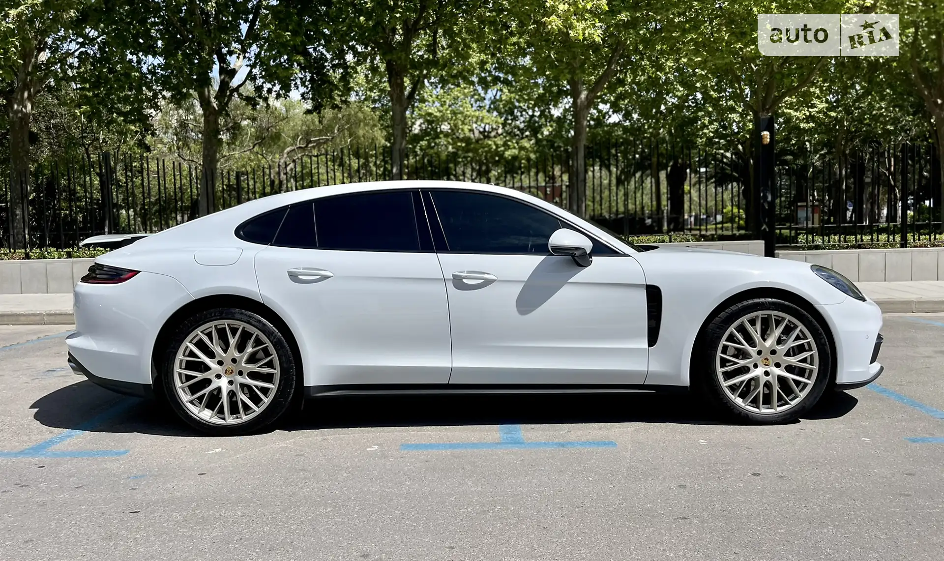 2020 Porsche Panamera - мініатюра 3