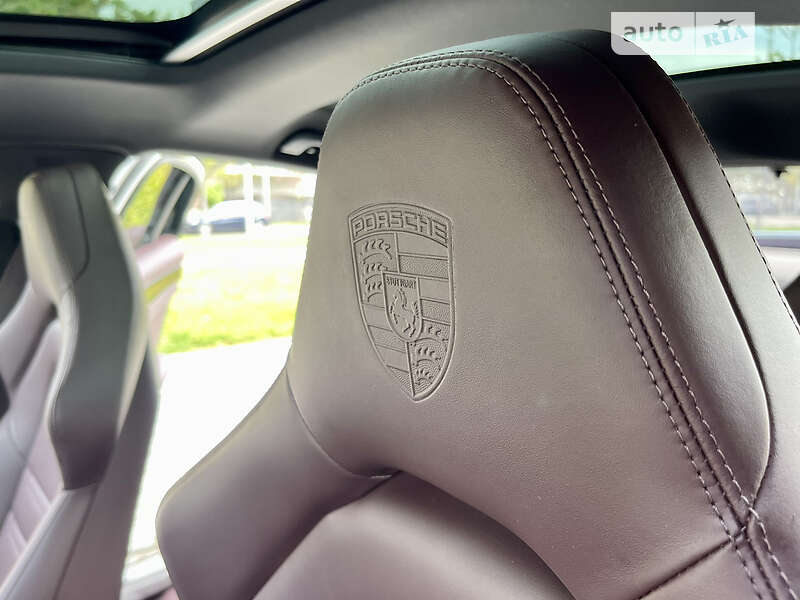 Лифтбек Porsche Panamera 2020 в Киеве