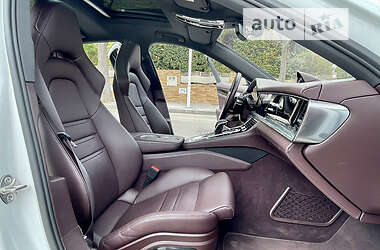 Лифтбек Porsche Panamera 2020 в 