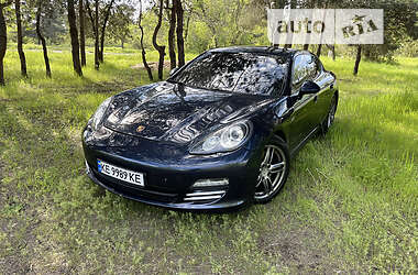 Хэтчбек Porsche Panamera 2011 в Днепре