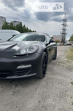 Лифтбек Porsche Panamera 2009 в Киеве