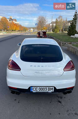 Фастбек Porsche Panamera 2013 в Новодністровську