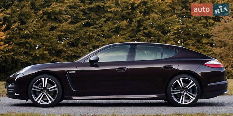 Фастбэк Porsche Panamera 2012 в 