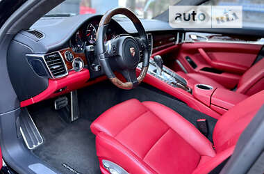 Фастбэк Porsche Panamera 2013 в 