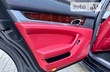 Фастбэк Porsche Panamera 2013 в 