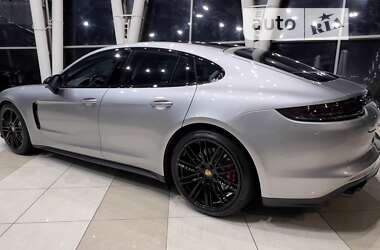 Фастбек Porsche Panamera 2019 в 