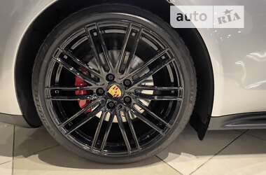 Фастбек Porsche Panamera 2019 в 