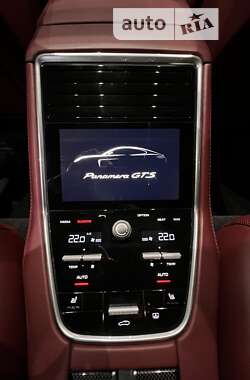 Фастбек Porsche Panamera 2019 в 