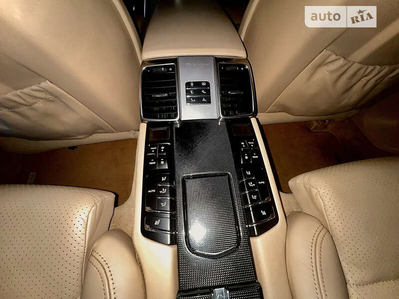 Фастбэк Porsche Panamera 2012 в Николаеве