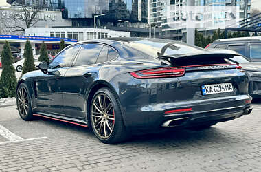 Фастбэк Porsche Panamera 2017 в Киеве