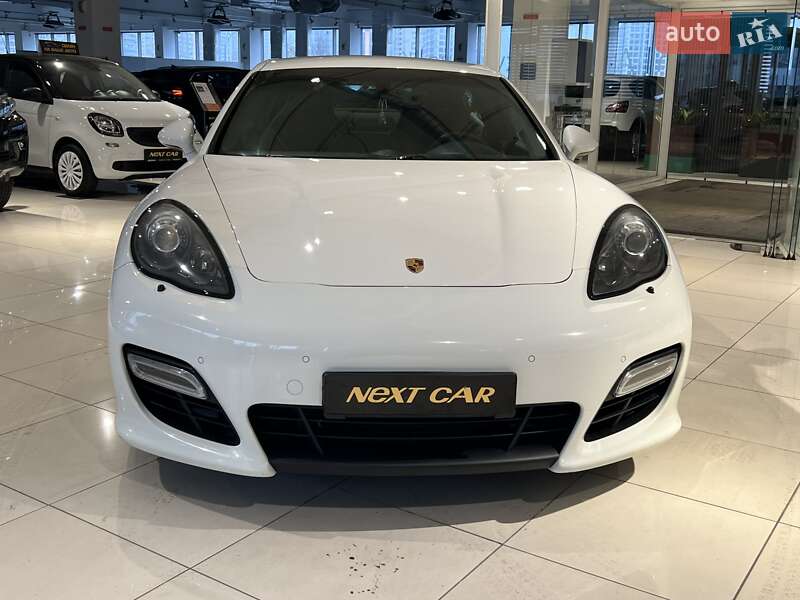 Фастбек Porsche Panamera 2012 в Києві фото 25 Фастбек Porsche Panamera 2012 в Києві