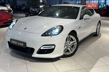 Фастбэк Porsche Panamera 2012 в Киеве