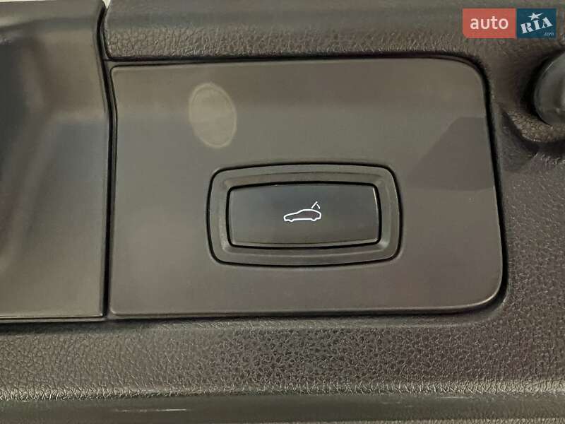 Фастбек Porsche Panamera 2012 в Києві фото 41 Фастбек Porsche Panamera 2012 в Києві
