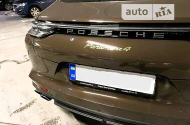 Фастбек Porsche Panamera 2021 в Києві