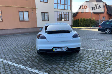 Фастбэк Porsche Panamera 2013 в Ровно