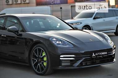 Фастбек Porsche Panamera 2018 в Харкові